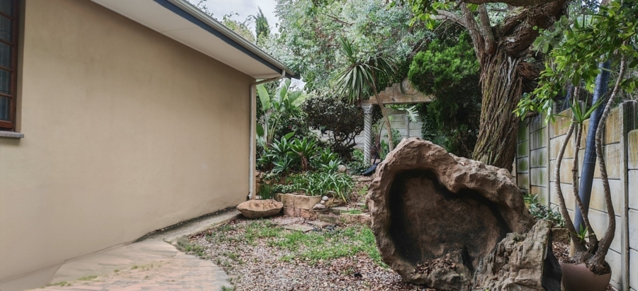 7 Bedroom Property for Sale in Dana Bay Western Cape